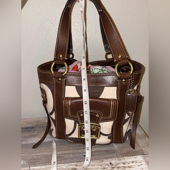 Coach Brown and Cream Shoulder Bag - Picture 15 of 16